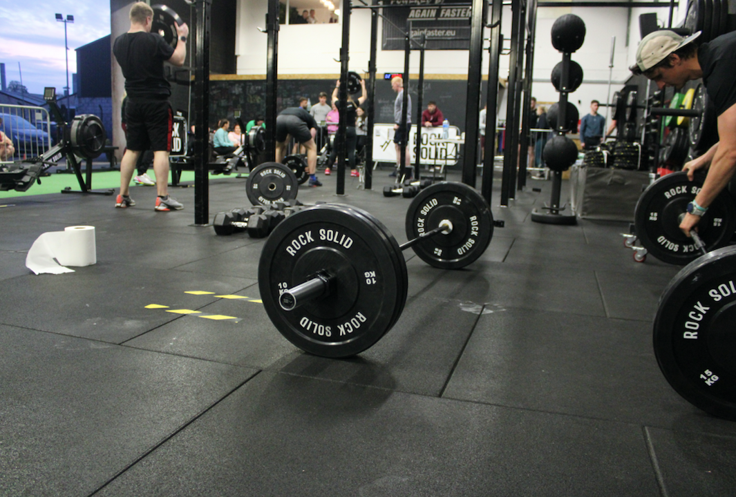 RUBBER GYM FLOORING BLACK TILES (15MM X 1M X 1M) – Rock Solid